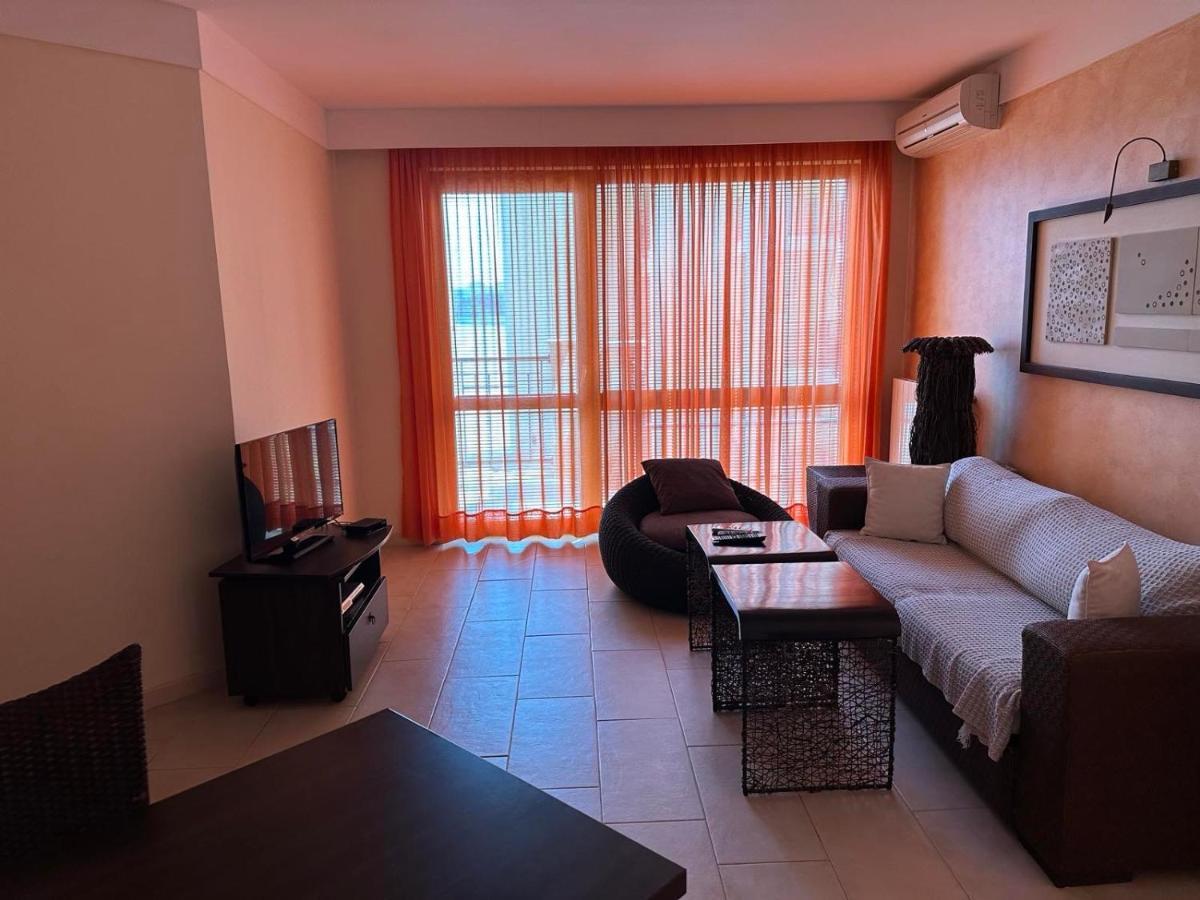Aparthotel Oazis Vip Club Sunny Beach Exterior foto